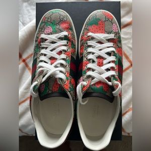 Gucci Strawberry Women’s Sneakers